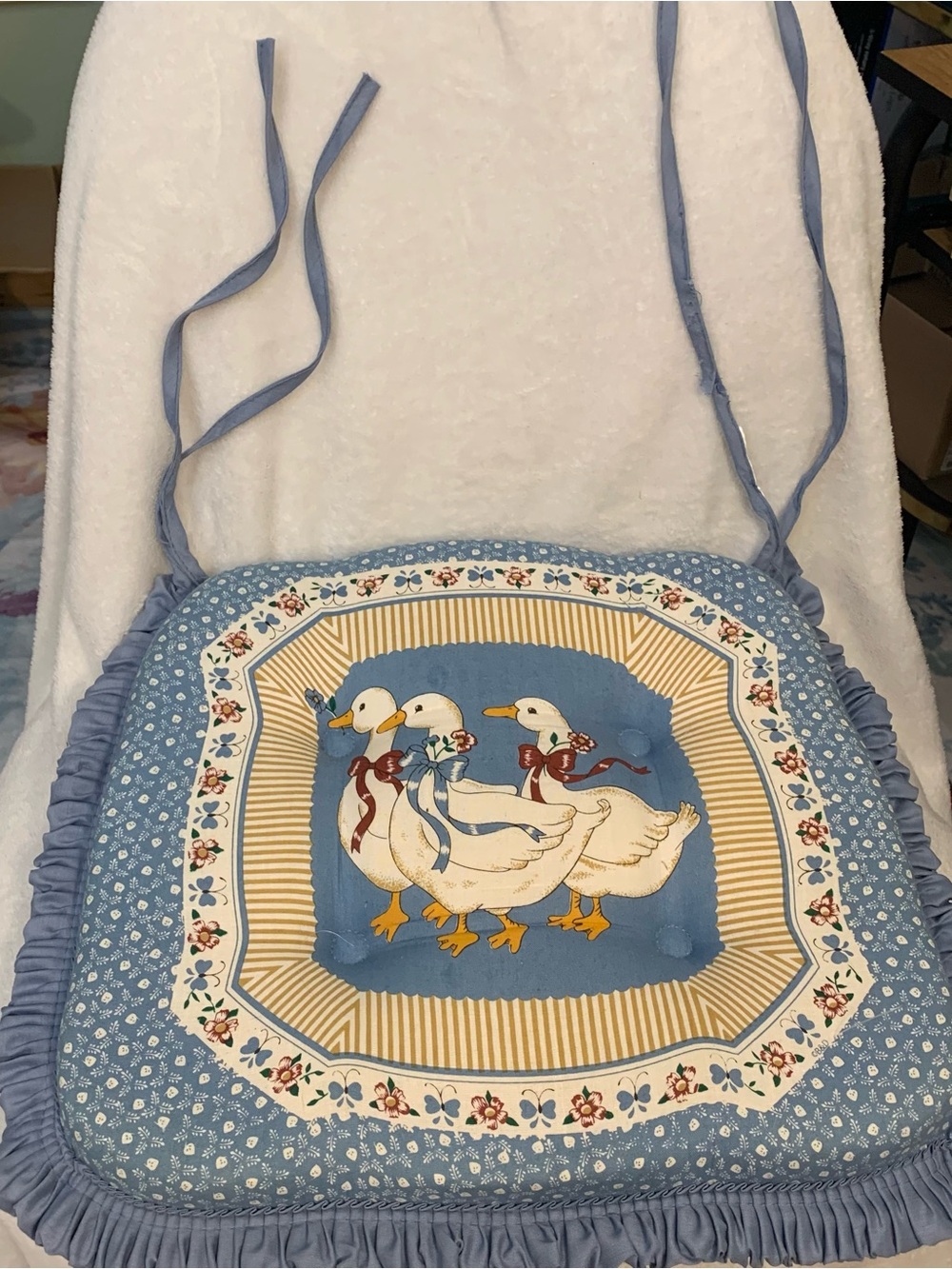 Vintage Goose/Geese Decorative Chair Cushion in Blue and Yellow - Picture 2 of 7